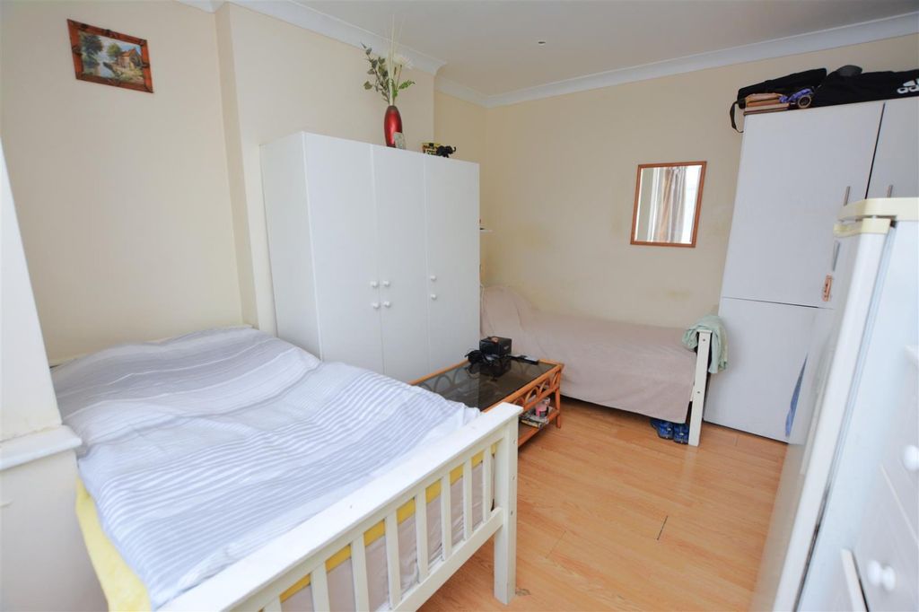 Property photo 3 of 12 Picture No. 04