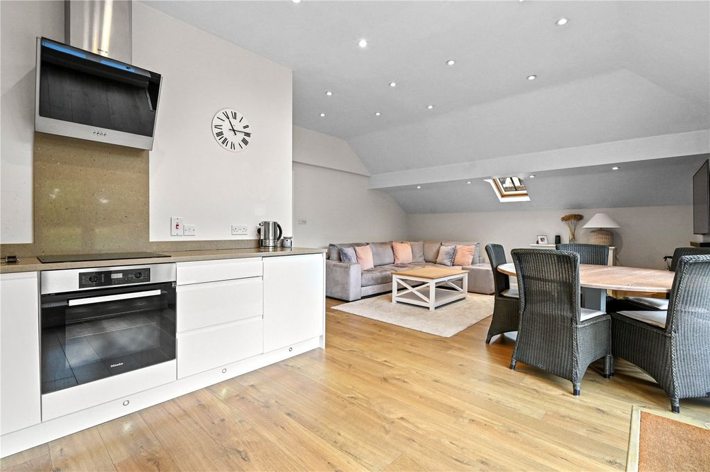 Property photo 3 of 20 Picture No. 09
