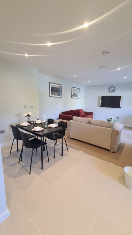 Property photo 3 of 7 Gallery