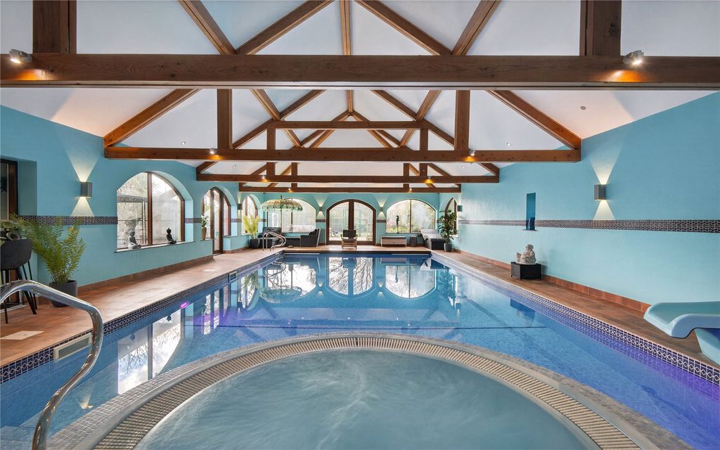 Property photo 3 of 22 Swimming Pool