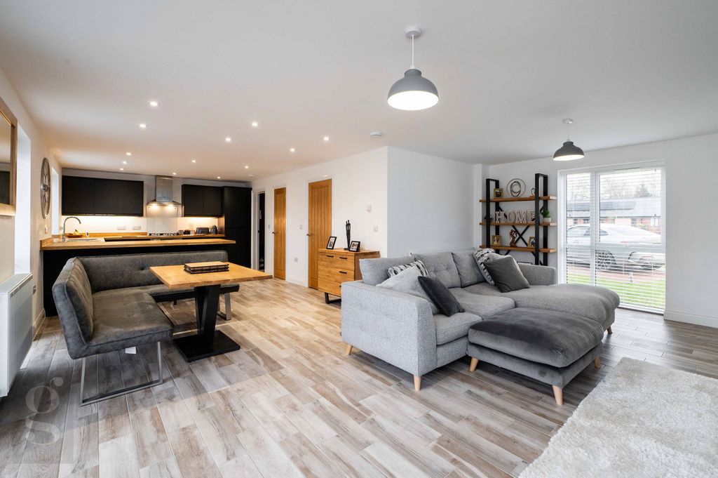 Property photo 2 of 24