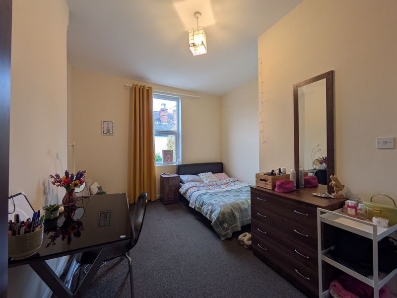 Property photo 2 of 5 Photo 8