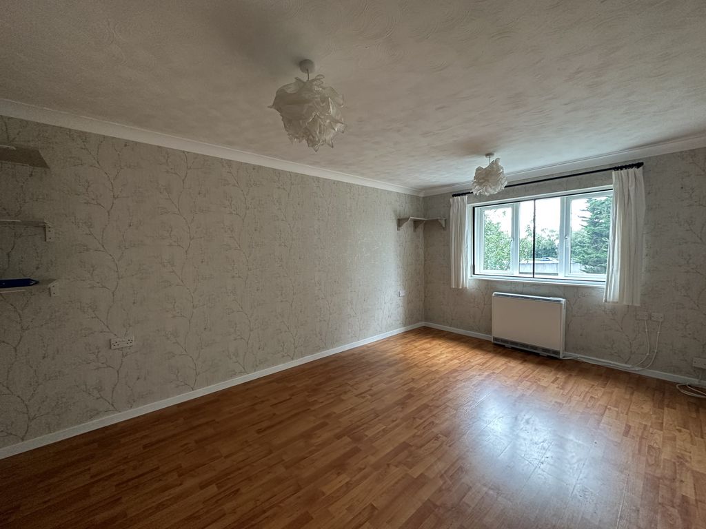Property photo 3 of 6 Photo 03