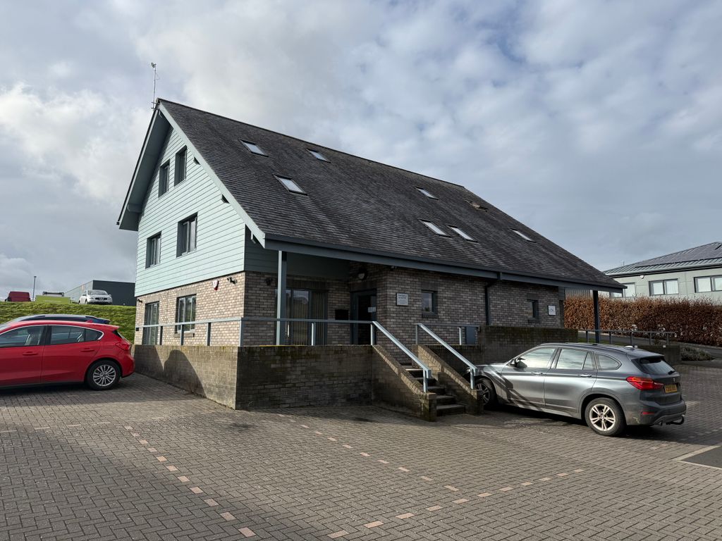 Property photo 2 of 6