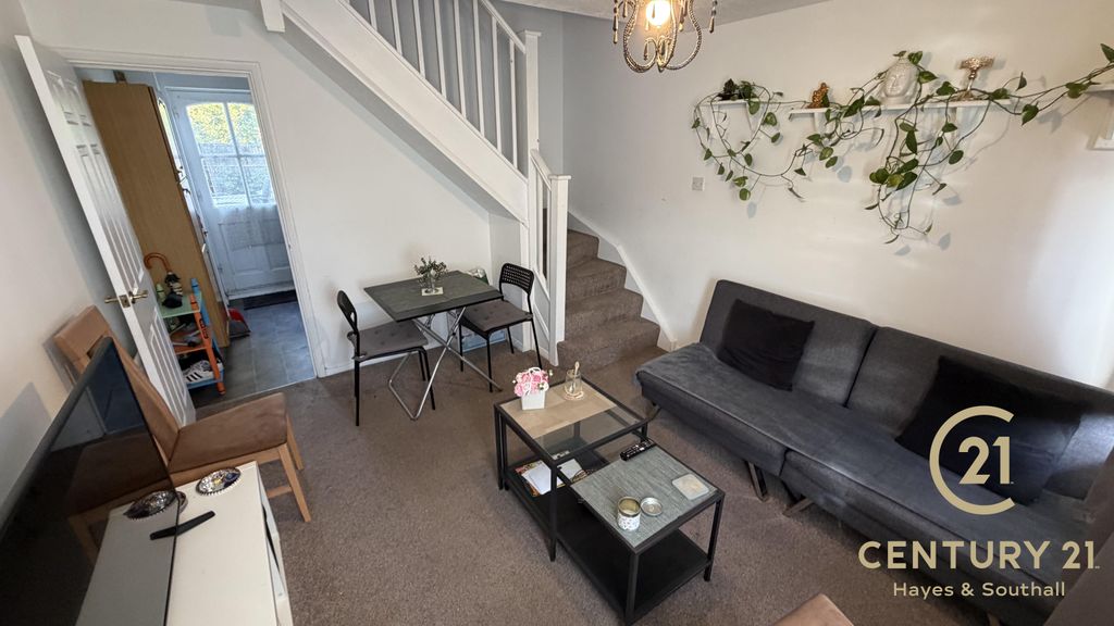 Property photo 1 of 5