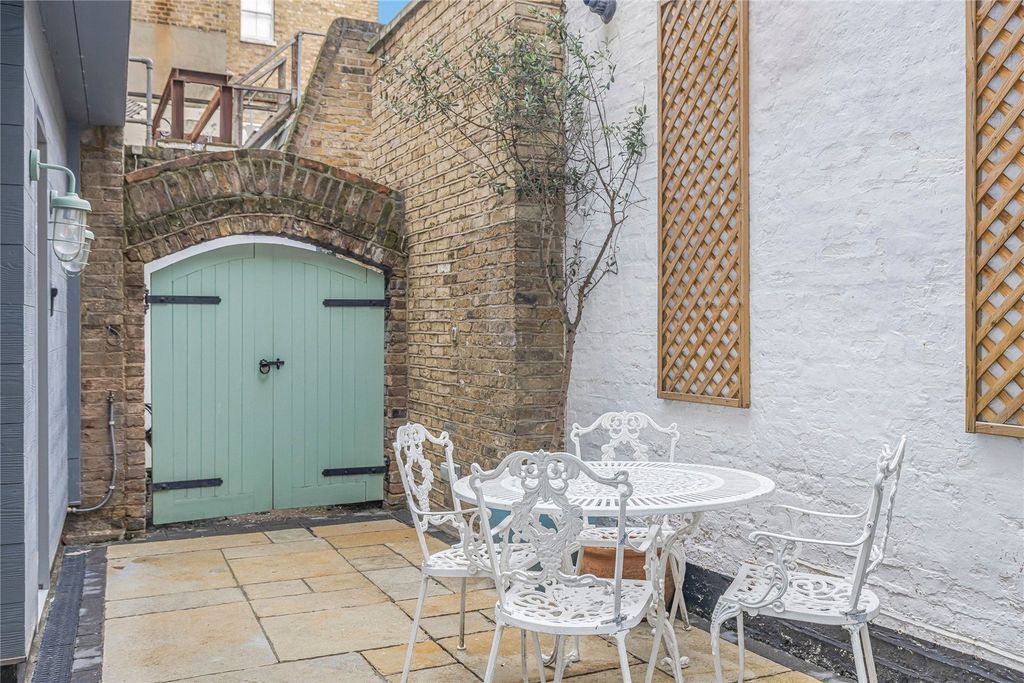 Property photo 3 of 13 Picture No. 22