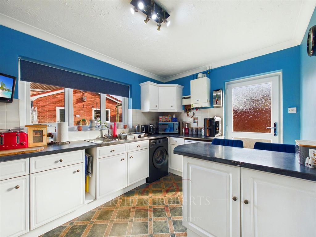 Property photo 3 of 24 Cam05148G0-Pr0130-Still015.Jpg