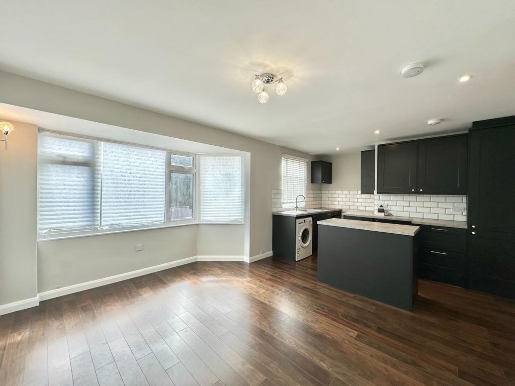 Property photo 2 of 12 Img_2194.Jpg