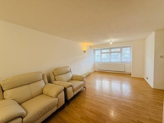 Property photo 3 of 18 Photo 3