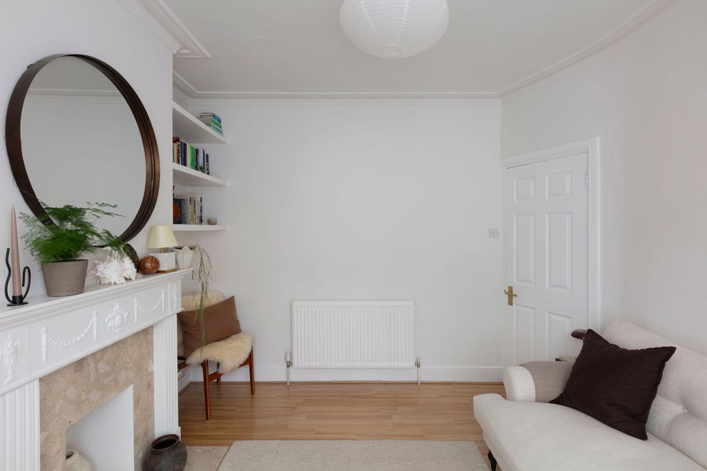 Property photo 2 of 38