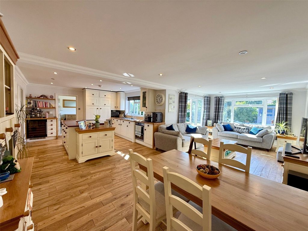 Property photo 2 of 15 Picture No. 08