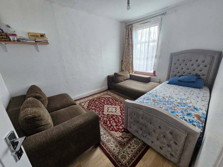 Property photo 2 of 4