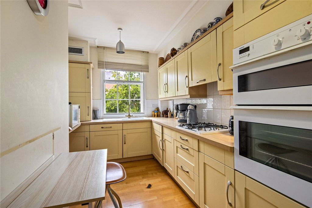 Property photo 3 of 17 Picture No. 27