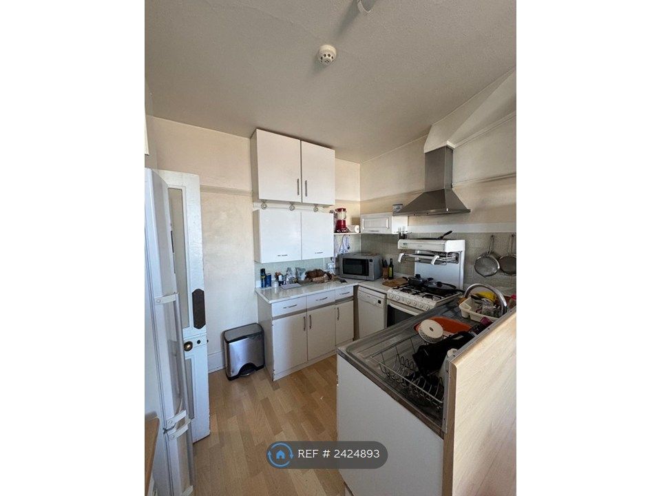 Property photo 3 of 27