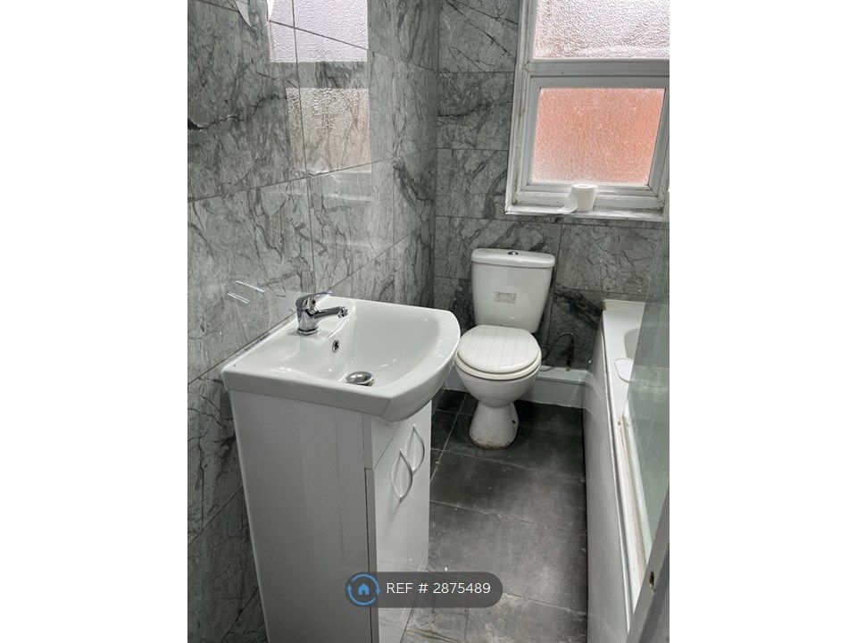 Property photo 3 of 9 Upstairs Bathroom