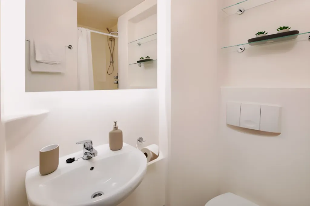 Property photo 2 of 42