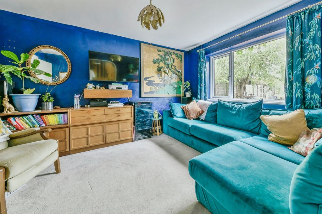 Property photo 2 of 17