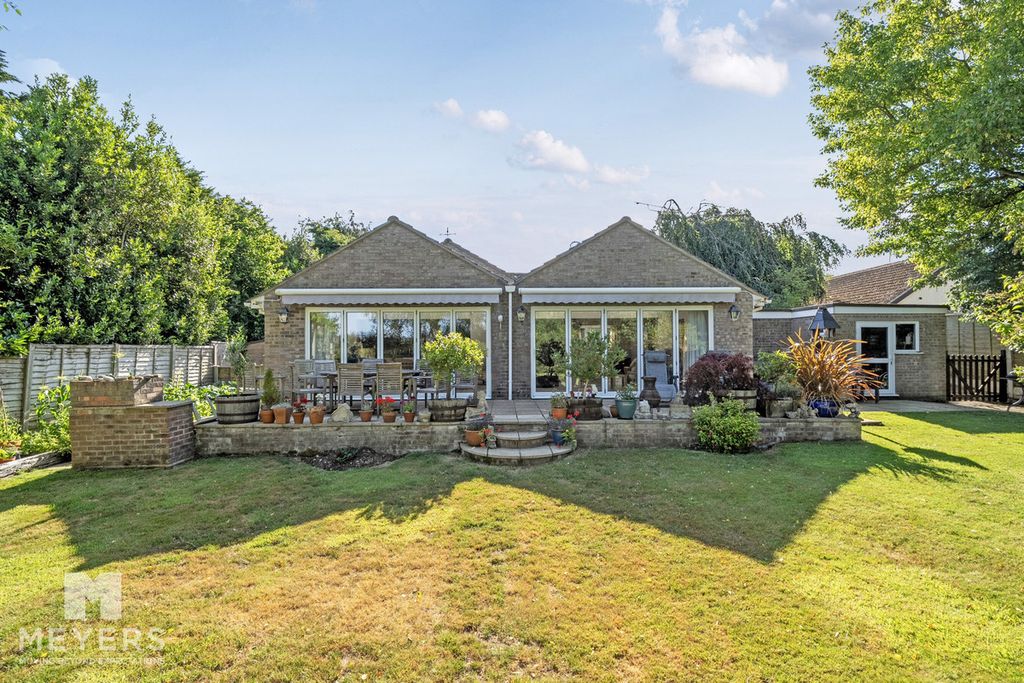 Property photo 1 of 23