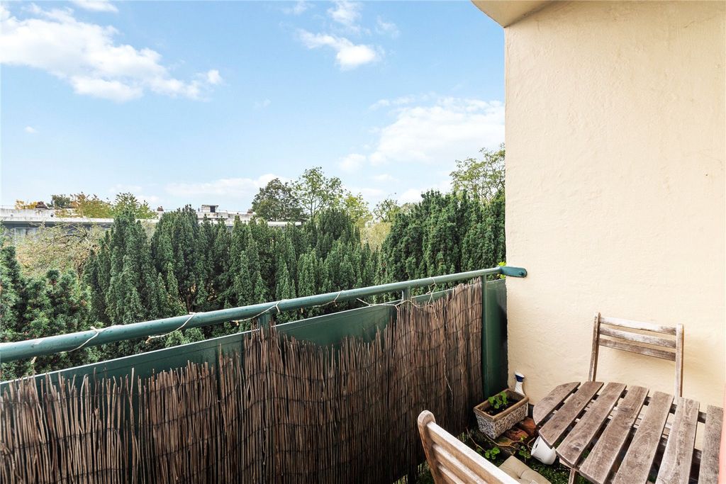 Property photo 2 of 9 Picture No. 06