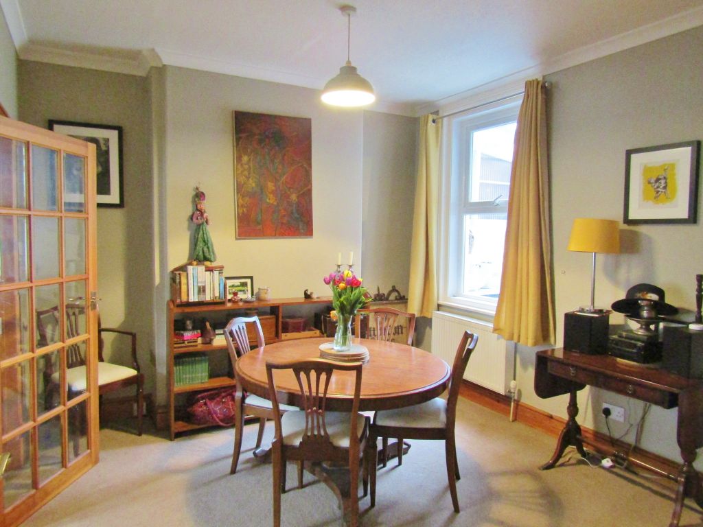 Property photo 2 of 25