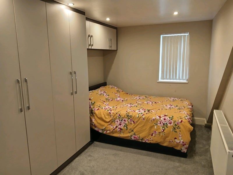 Property photo 1 of 9 Bedroom