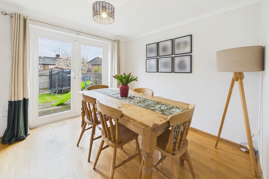 Property photo 3 of 20