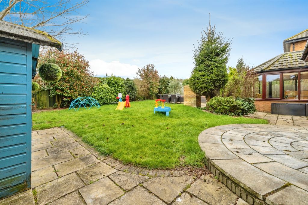 Property photo 2 of 17