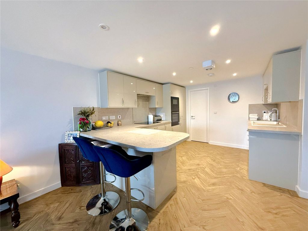 Property photo 3 of 19 Picture No. 25