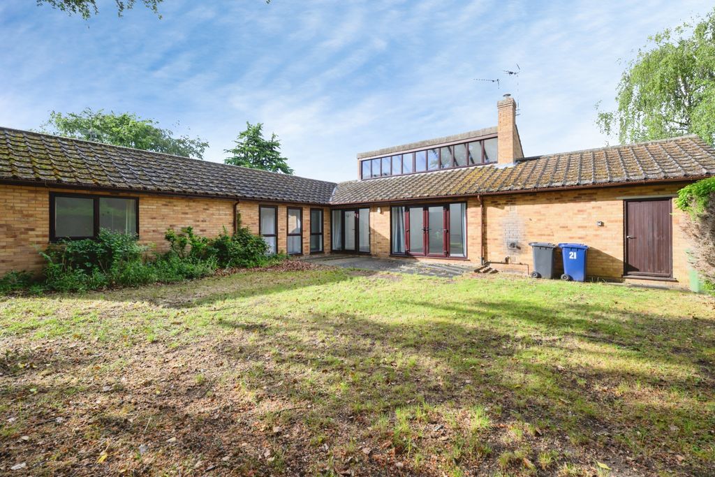 Property photo 2 of 20