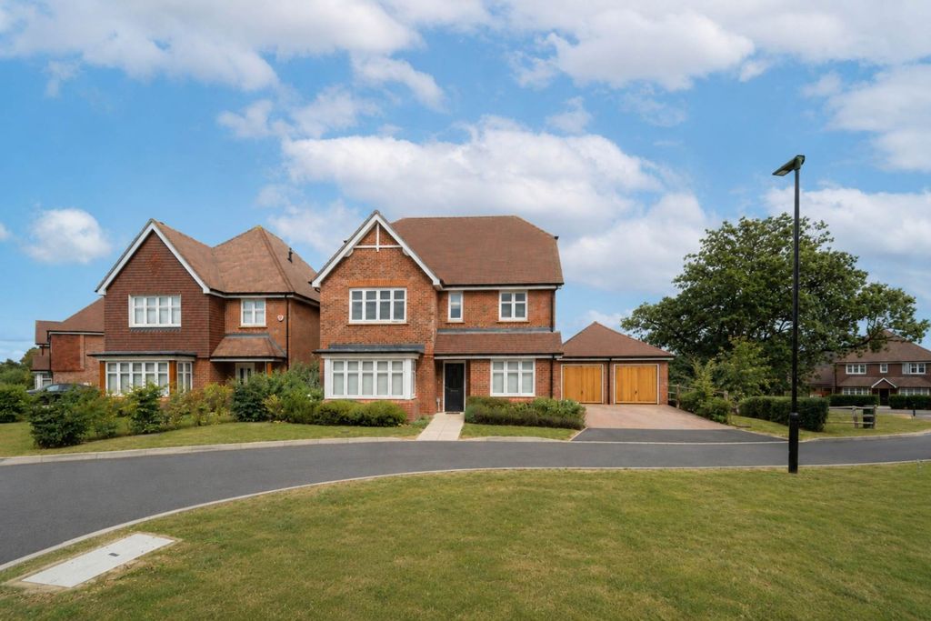 Property photo 1 of 32