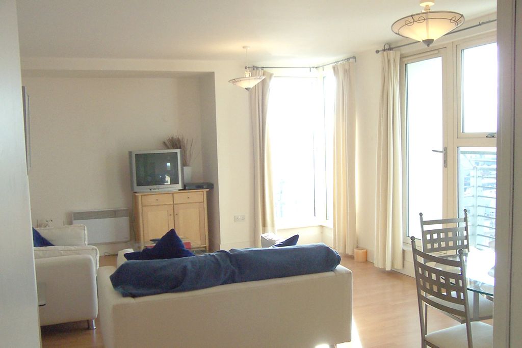 Property photo 3 of 8