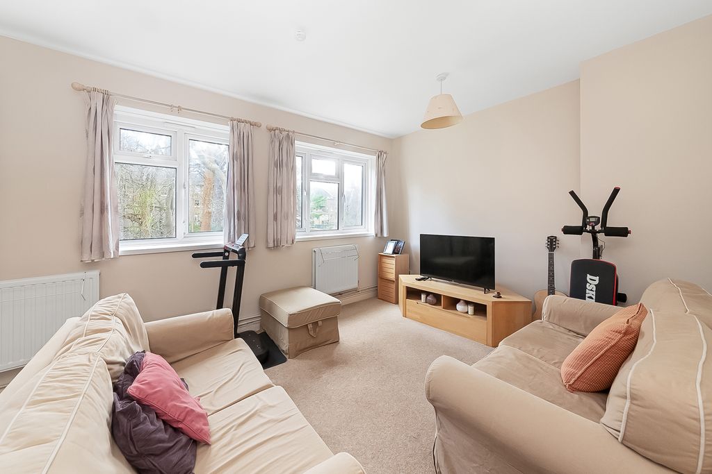 Property photo 3 of 14