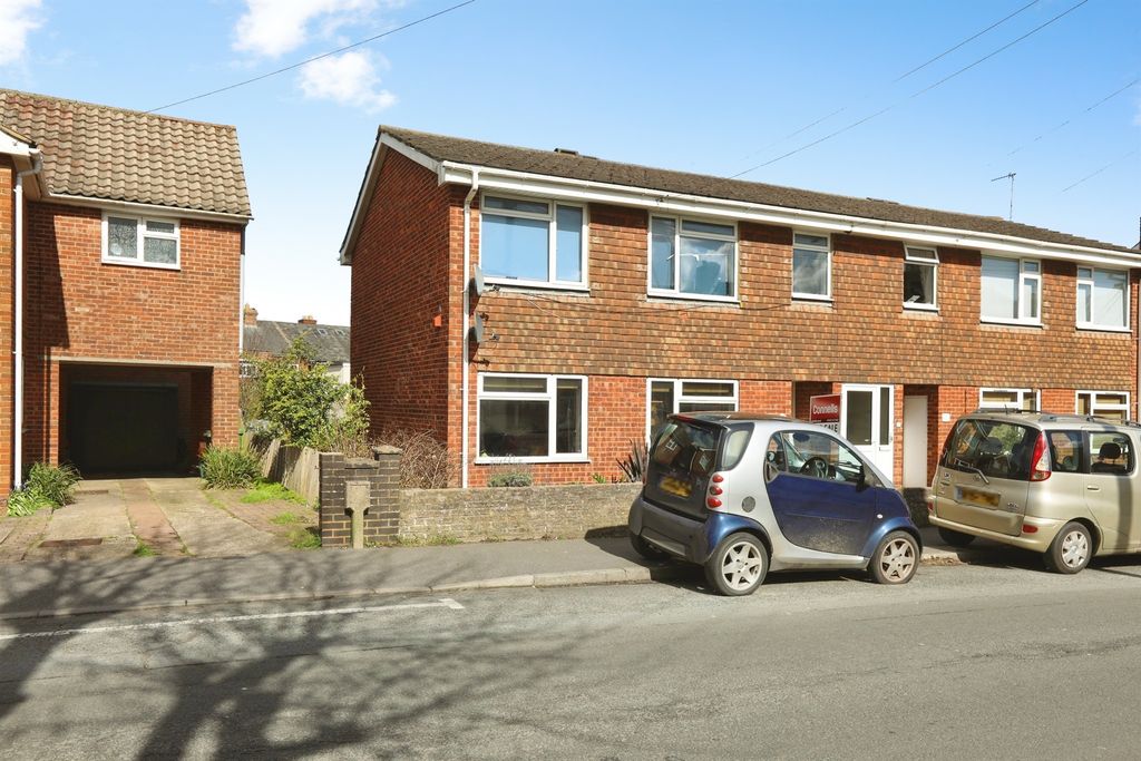 Property photo 2 of 18