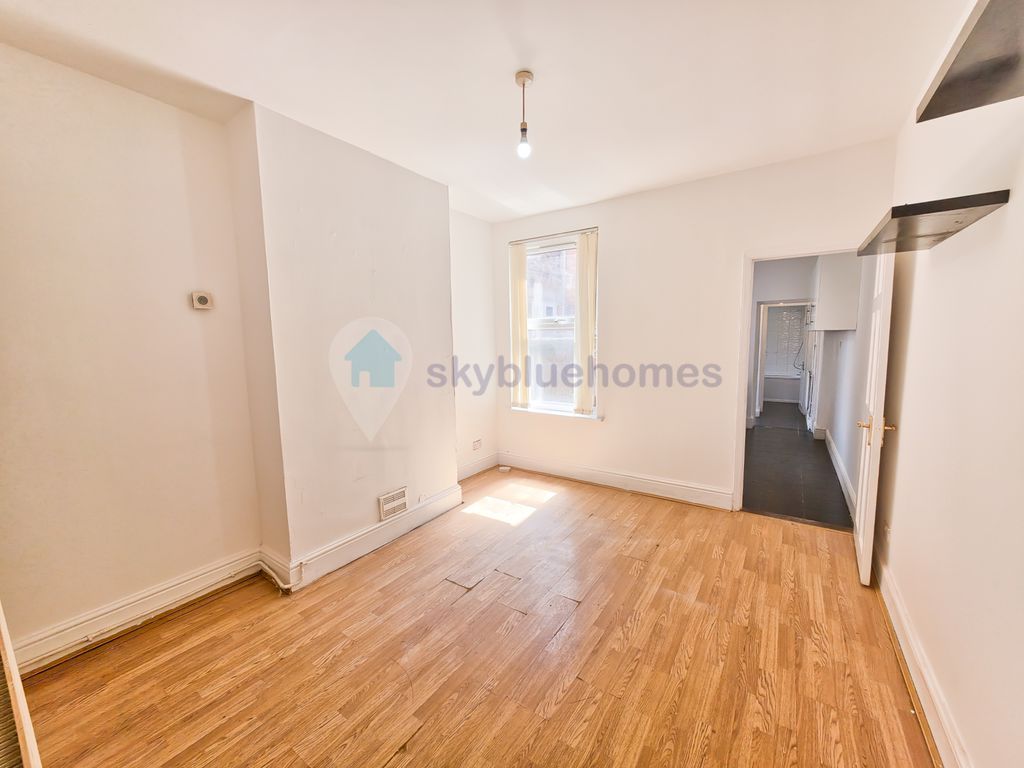 Property photo 2 of 13 Photo 1
