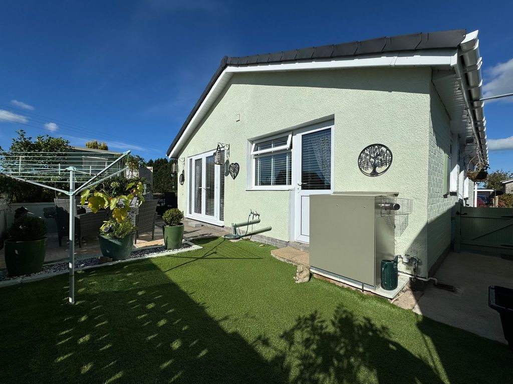 Property photo 2 of 25