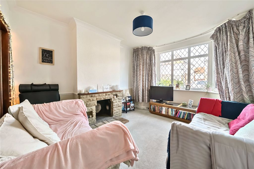 Property photo 2 of 16 Picture No. 17