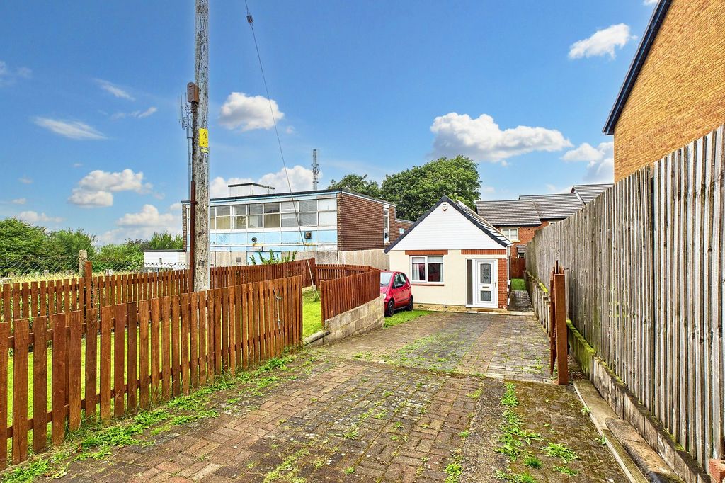 Property photo 2 of 14