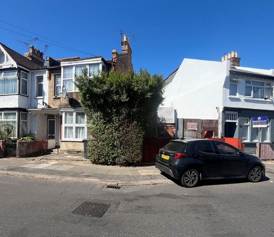 Property photo 1 of 31