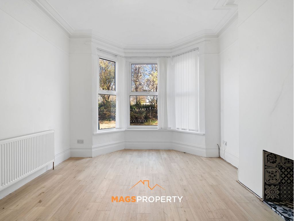 Property photo 2 of 27