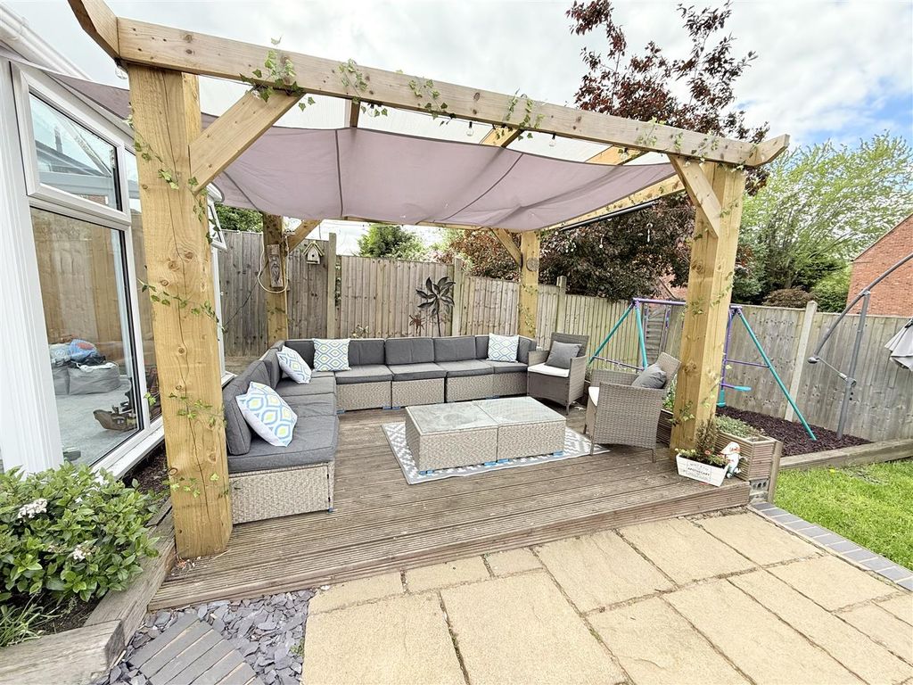 Property photo 2 of 24