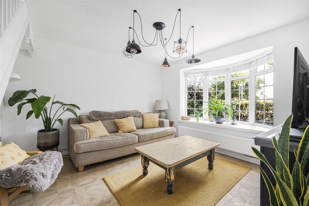 Property photo 2 of 14 12_65118.Jpg