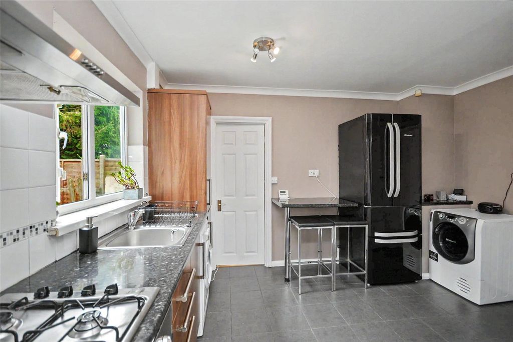 Property photo 3 of 15 Picture No. 28