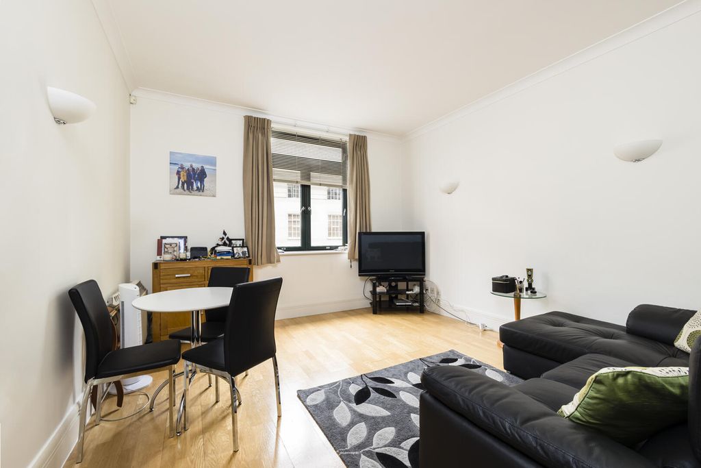 Property photo 3 of 12 Living Room