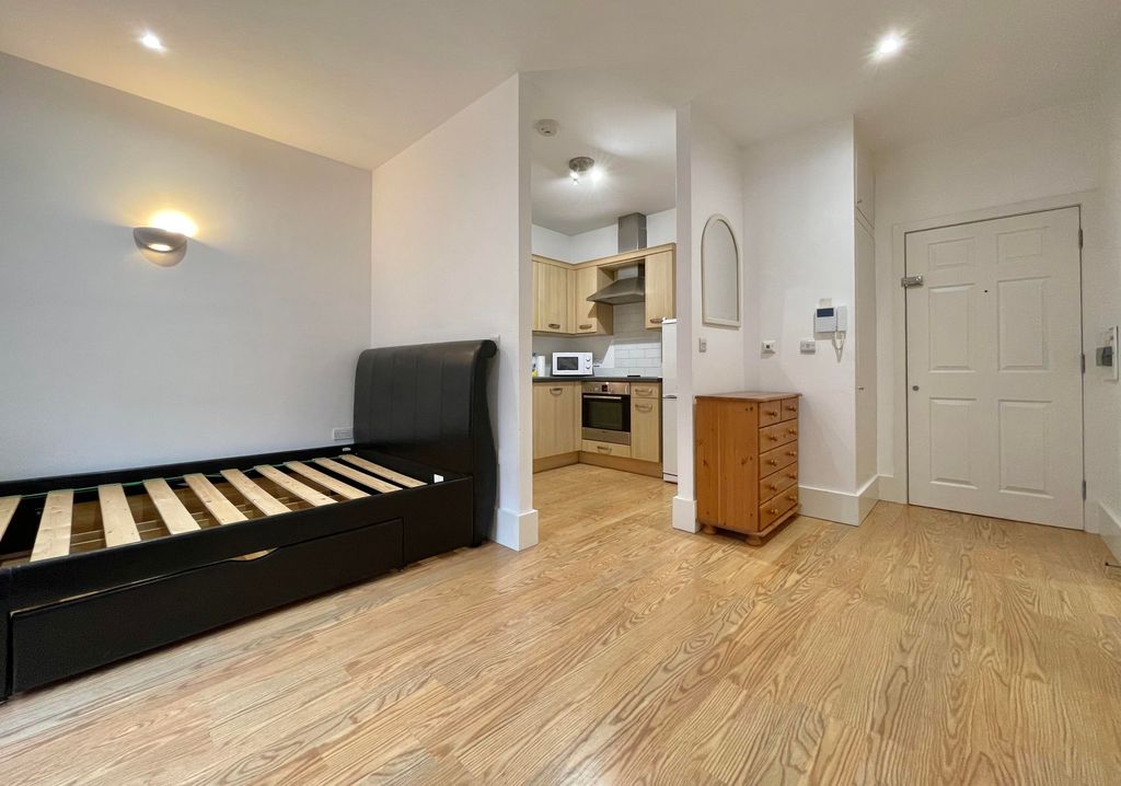 Property photo 3 of 5 Living Room