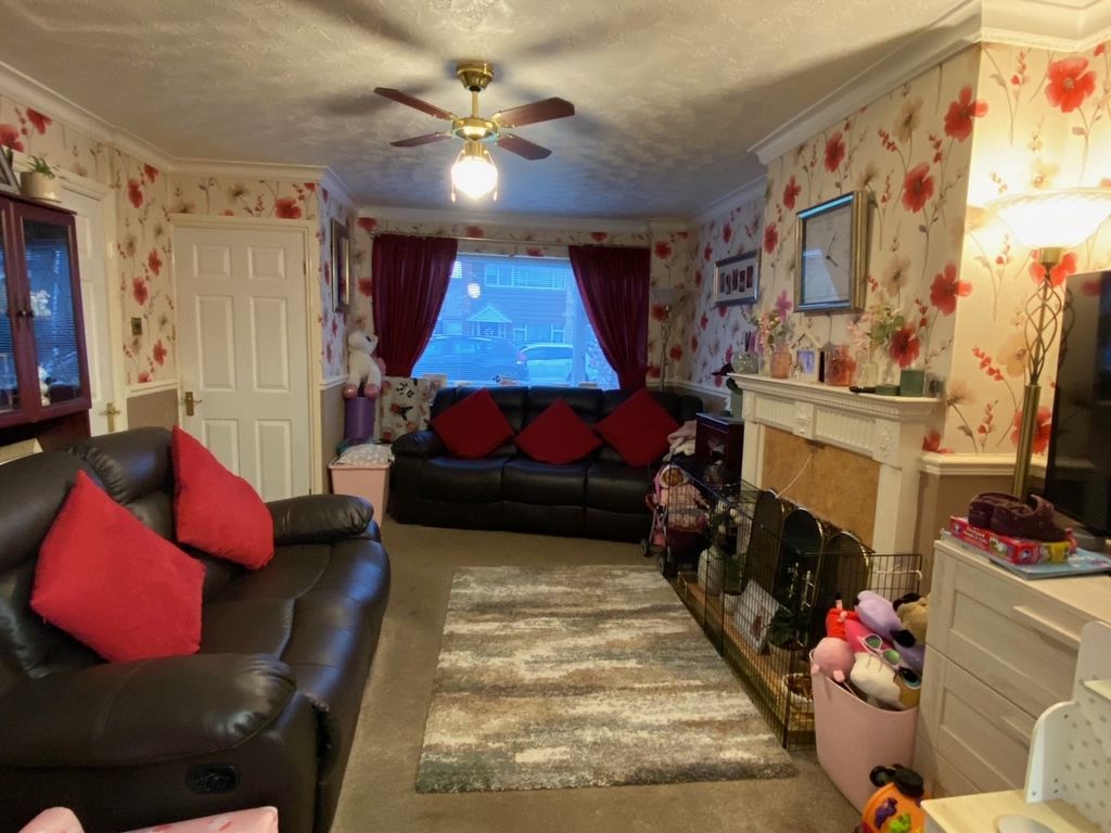 Property photo 2 of 5