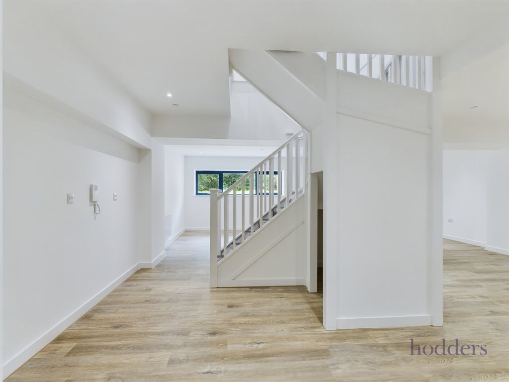 Property photo 2 of 13 Picture No. 03