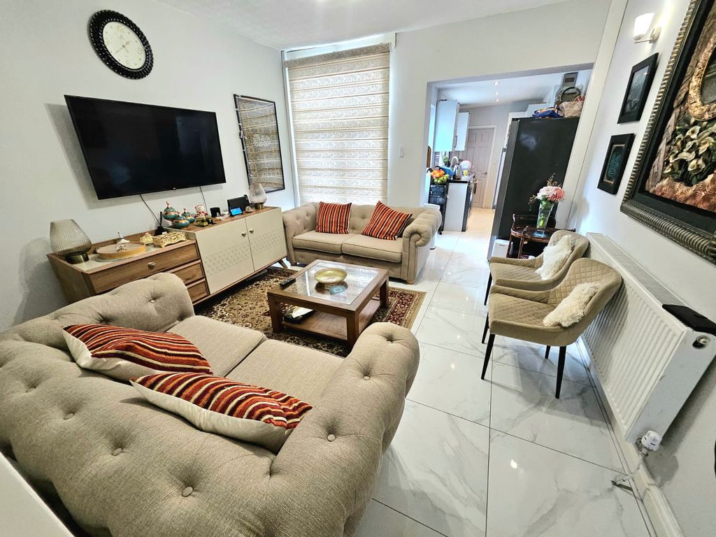 Property photo 2 of 12