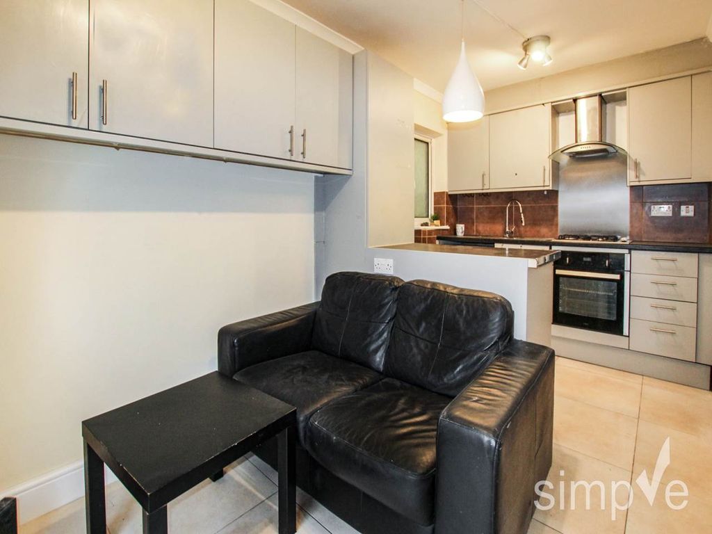 Property photo 1 of 8 Img_7494