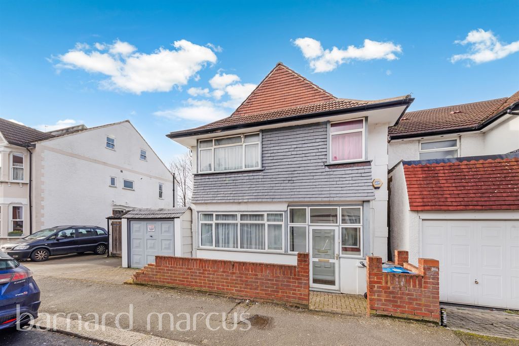 Property photo 1 of 12