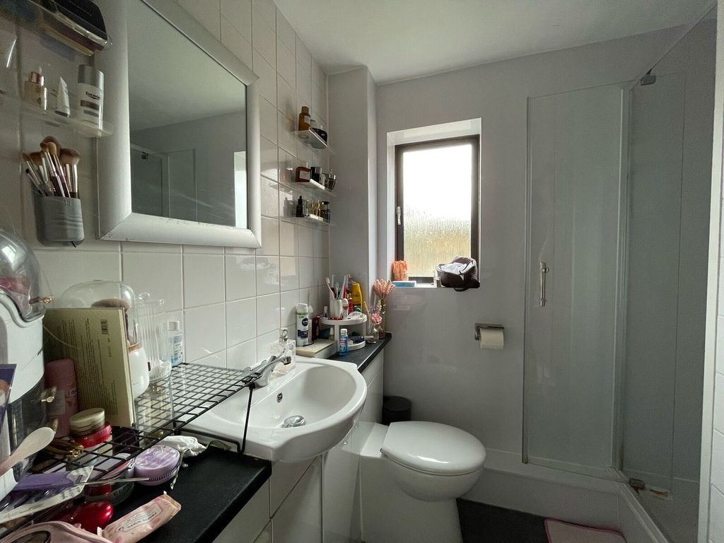 Property photo 1 of 4